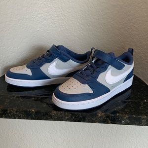 Brand new pair of Nike Court Borough Low 2